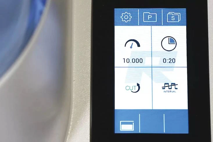 RETSCH Close-up of the GM 200 control display for setting and monitoring sample processing